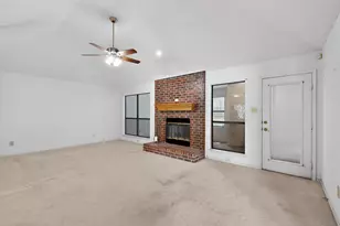 7517 Crosstimbers Ln, North Richland Hills, TX 76182 - Photo 3