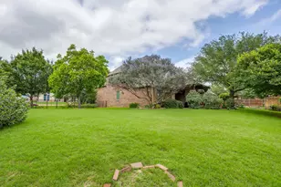 711 Flamingo Cir, Burleson, TX 76028 - Photo 39
