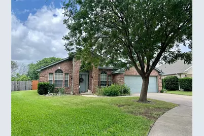 5776 Falcon Ridge Court, Haltom City, TX 76137 - Photo 1