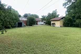 3201 Sanders Dr, Garland, TX 75042 - Photo 23