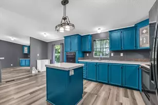 3615 Spring Valley Rd, Lorena, TX 76655 - Photo 5