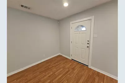 2023 E Illinois Avenue, Dallas, TX 75216 - Photo 3