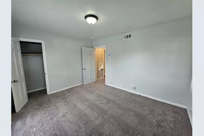 2023 E Illinois Avenue, Dallas, TX 75216 - Photo 13