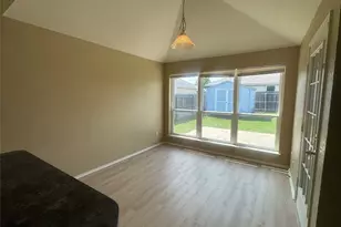 908 Cedar Ridge Ln, Burleson, TX 76028 - Photo 5