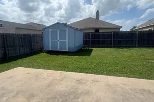 908 Cedar Ridge Ln, Burleson, TX 76028 - Photo 21