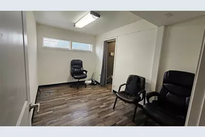 220 W 10th Street, Dallas, TX 75208 - Photo 17