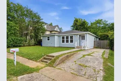 304 W Texas Street, Denison, TX 75020 - Photo 1