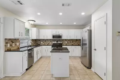 9025 Hampton Court, McKinney, TX 75071 - Photo 7
