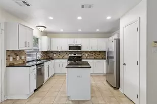 9025 Hampton Ct, McKinney, TX 75071 - Photo 7