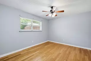 2202 Canyonwood Dr, Arlington, TX 76012 - Photo 13