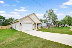 803 Arrowhead Ct, Granbury, TX 76048 - Photo 11