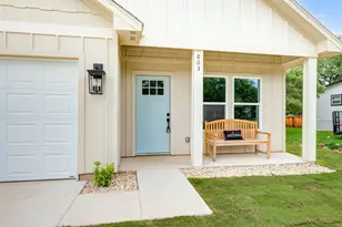 803 Arrowhead Ct, Granbury, TX 76048 - Photo 3