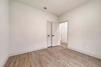 803 Arrowhead Court, Granbury, TX 76048 - Photo 29