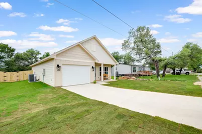 803 Arrowhead Court, Granbury, TX 76048 - Photo 11
