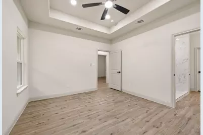 803 Arrowhead Court, Granbury, TX 76048 - Photo 19