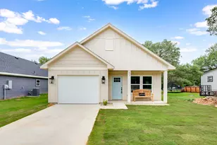 803 Arrowhead Ct, Granbury, TX 76048 - Photo 1
