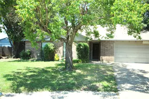 109 Australia Ct, Glenn Heights, TX 75154 - Photo 3