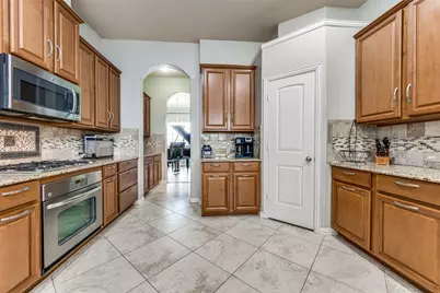360 Falstaff Drive, Roanoke, TX 76262 - Photo 7
