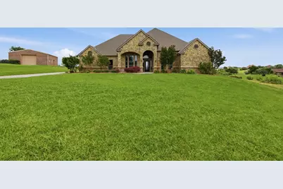6900 Breezy Bluff Court, Fort Worth, TX 76126 - Photo 3