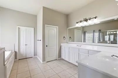 6900 Breezy Bluff Court, Fort Worth, TX 76126 - Photo 21