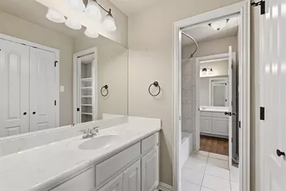 6900 Breezy Bluff Court, Fort Worth, TX 76126 - Photo 23