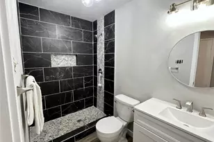 3129 Windsor Rd, Carrollton, TX 75007 - Photo 19