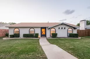 3129 Windsor Rd, Carrollton, TX 75007 - Photo 1