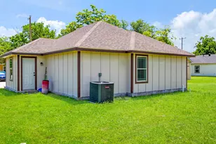 308 Ave A, Ennis, TX 75119 - Photo 25