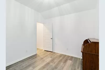 308 Avenue A, Ennis, TX 75119 - Photo 13