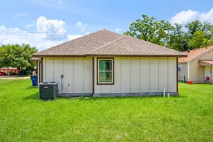 308 Ave A, Ennis, TX 75119 - Photo 23