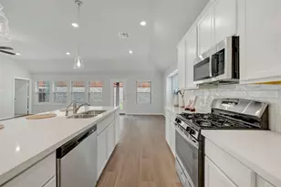 13121 Limestone St, Providence Village, TX 76227 - Photo 5
