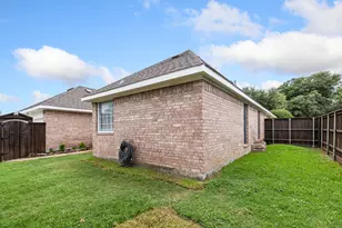10300 Hunter Run, Frisco, TX 75035 - Photo 33
