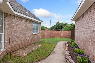 10300 Hunter Run, Frisco, TX 75035 - Photo 31
