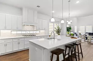 12543 Mercer Pkwy, Farmers Branch, TX 75234 - Photo 5