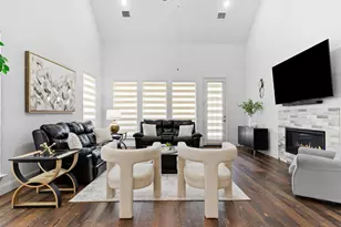 12543 Mercer Pkwy, Farmers Branch, TX 75234 - Photo 9