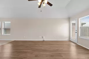 2120 Blakely Ct, Fort Worth, TX 76134 - Photo 19