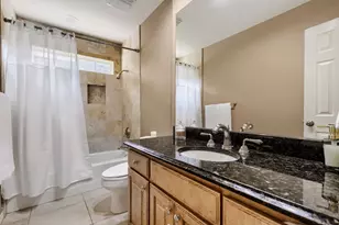 6033 Daven Oaks Dr, Dallas, TX 75248 - Photo 17