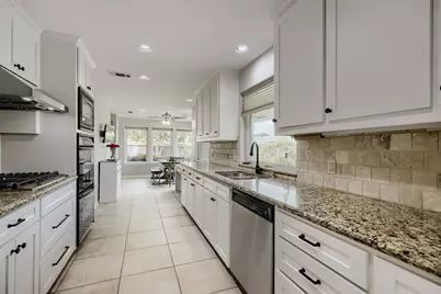 6033 Daven Oaks Drive, Dallas, TX 75248 - Photo 7