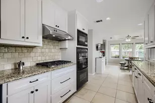 6033 Daven Oaks Dr, Dallas, TX 75248 - Photo 9