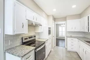 10527 Ravenscroft Dr, Dallas, TX 75230 - Photo 9