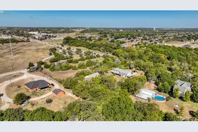1922 W Pleasant Run Road, DeSoto, TX 75115 - Photo 3