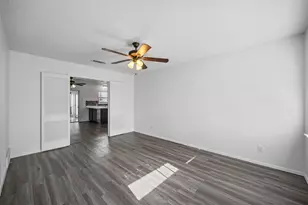 2018 S Center St, Arlington, TX 76010 - Photo 3