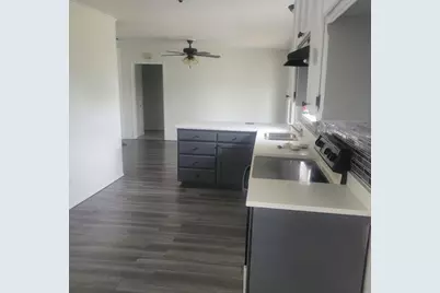 2018 S Center Street, Arlington, TX 76010 - Photo 3