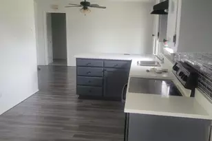 2018 S Center St, Arlington, TX 76010 - Photo 3