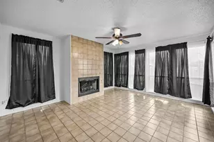 2018 S Center St, Arlington, TX 76010 - Photo 9