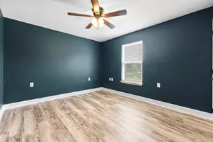 5729 County Rd 402, Grandview, TX 76050 - Photo 21