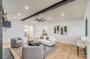 2220 Greenvalley Dr, Carrollton, TX 75007 - Photo 11