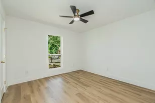 2220 Greenvalley Dr, Carrollton, TX 75007 - Photo 19
