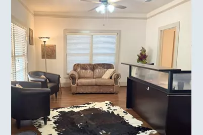 902 W Pearl Street, Granbury, TX 76048 - Photo 5
