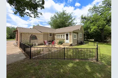 902 W Pearl Street, Granbury, TX 76048 - Photo 19
